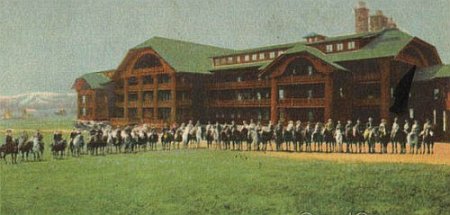 Glacier Park Lodge annex in 1916
